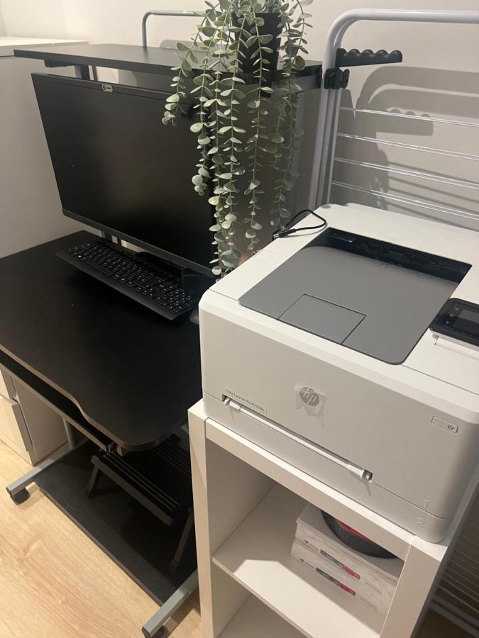 London Luxxe Suites & Apartments - London Heathrow Airport, Terminal 1 2 3 4 5 ヒースロー エクステリア 写真