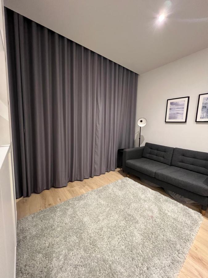 London Luxxe Suites & Apartments - London Heathrow Airport, Terminal 1 2 3 4 5 ヒースロー エクステリア 写真