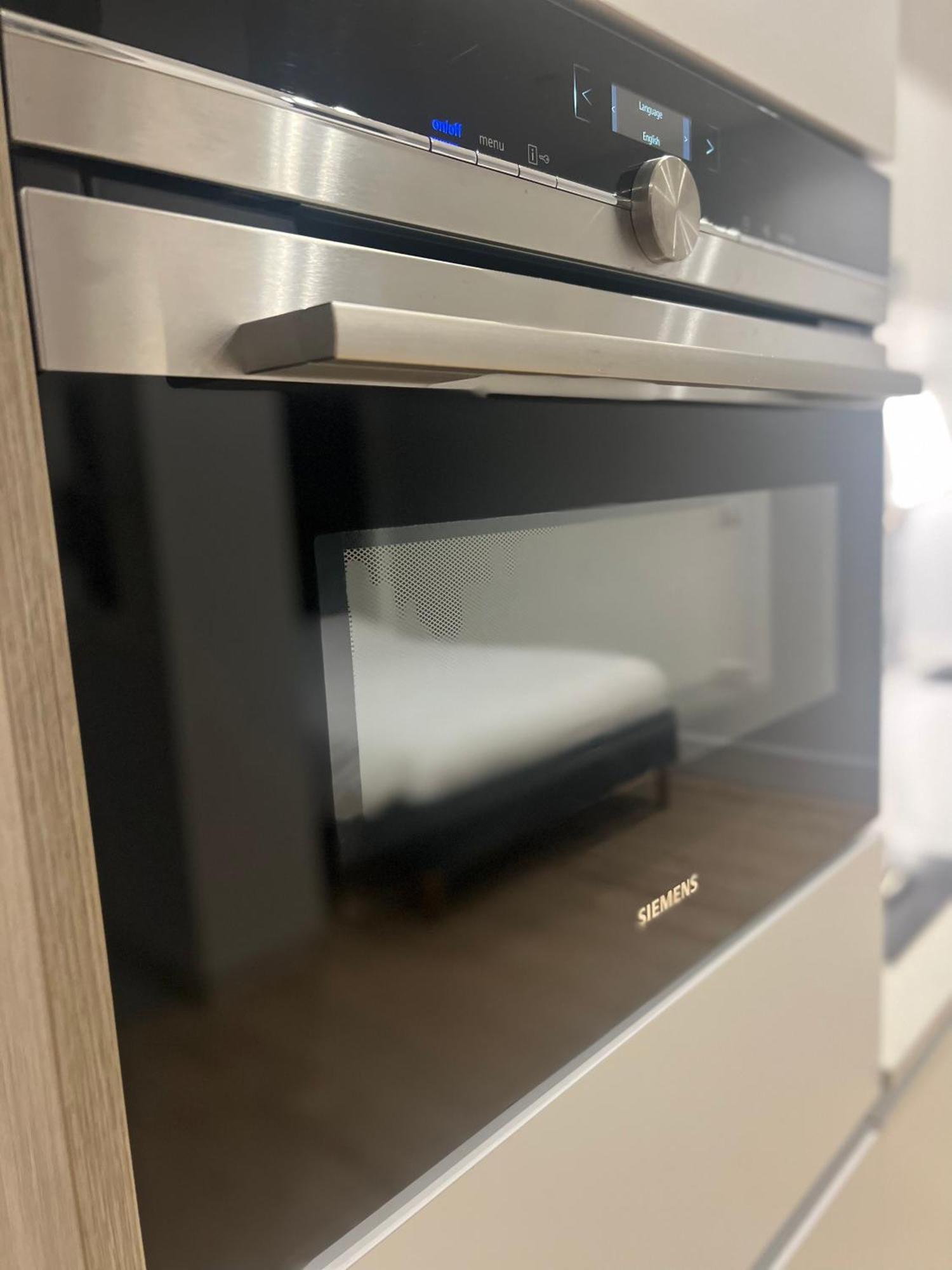 London Luxxe Suites & Apartments - London Heathrow Airport, Terminal 1 2 3 4 5 ヒースロー エクステリア 写真