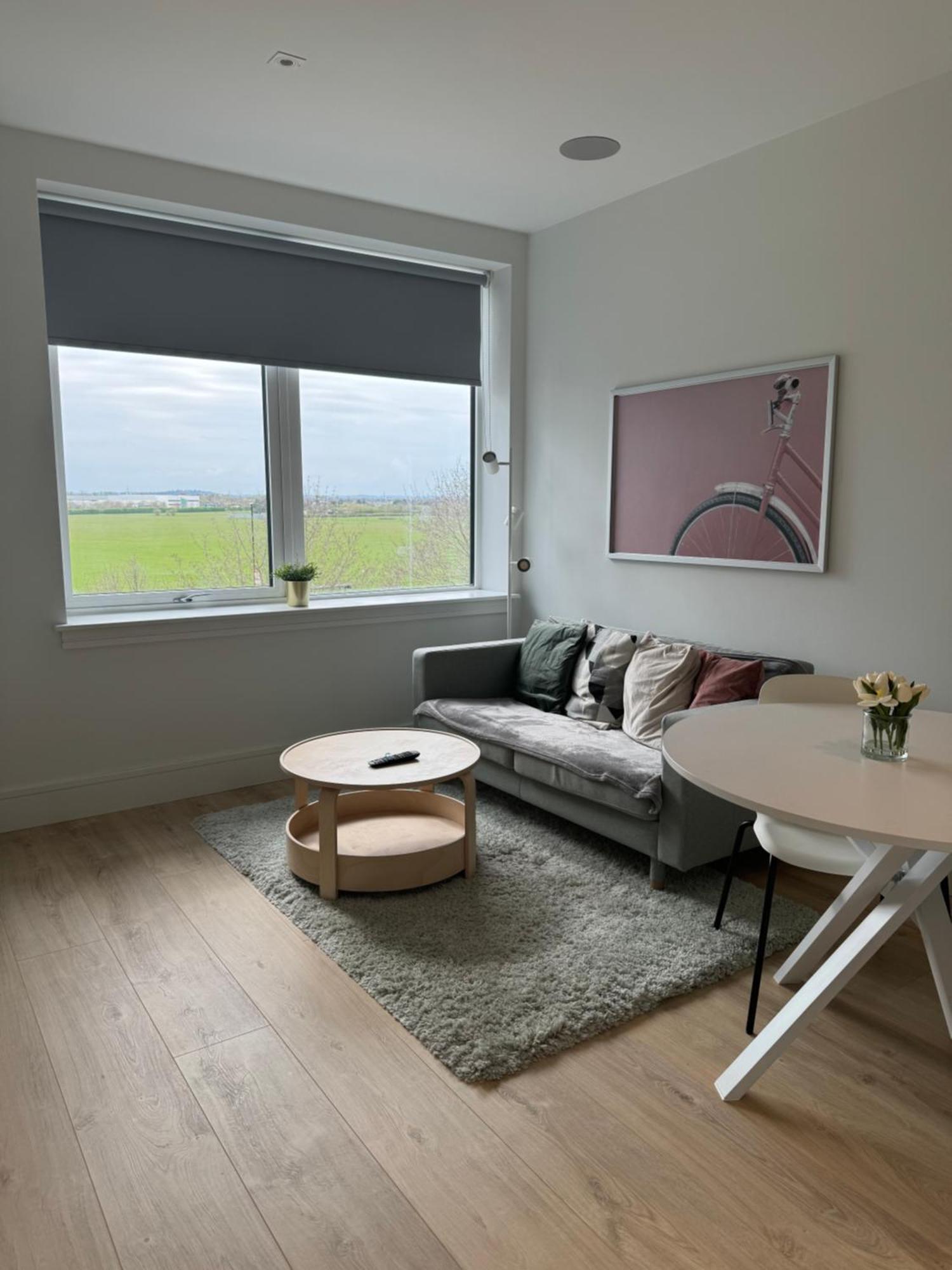 London Luxxe Suites & Apartments - London Heathrow Airport, Terminal 1 2 3 4 5 ヒースロー エクステリア 写真
